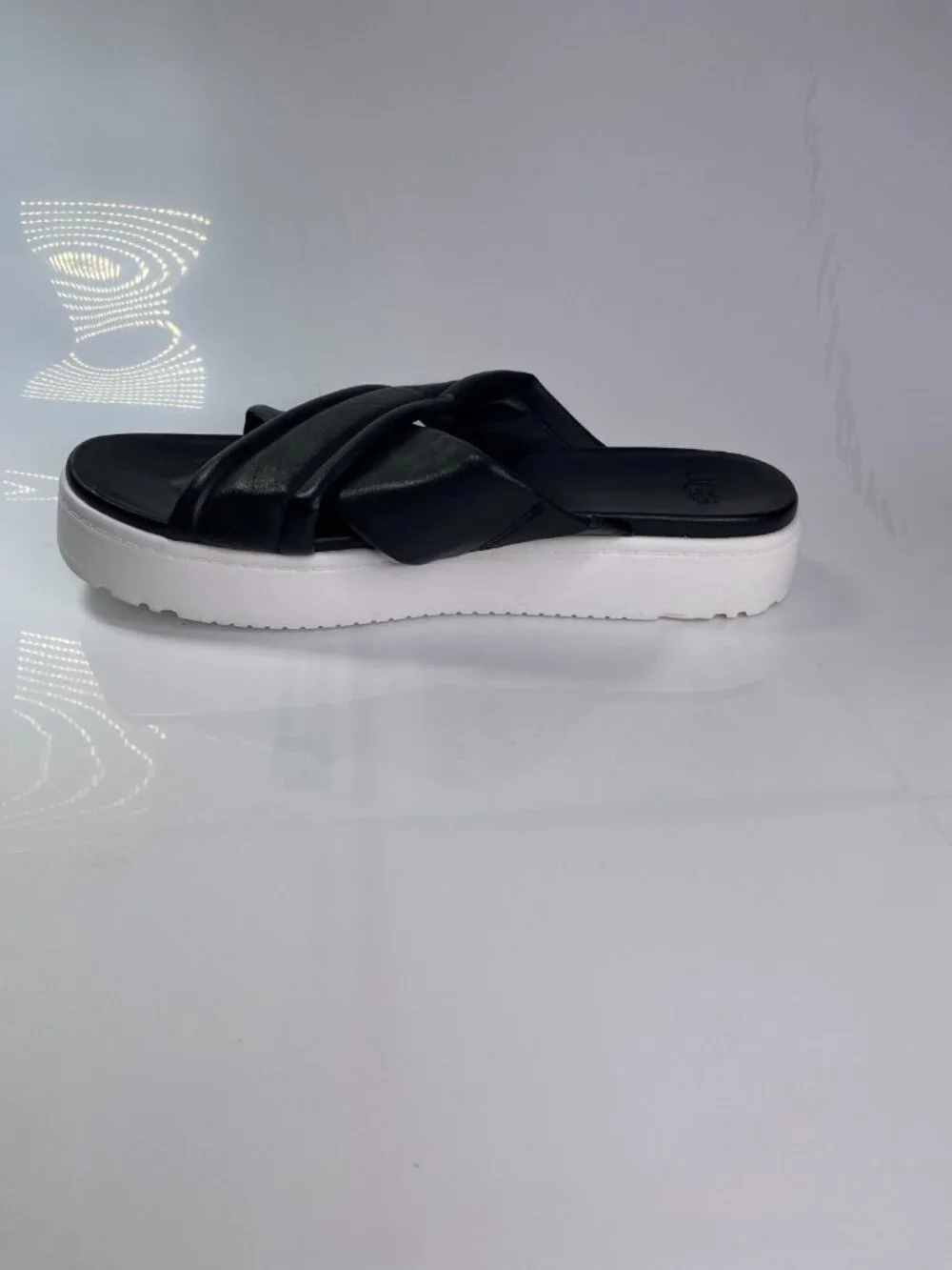 Ugg Womens Zayne Black Leather Crossband Sandal Sz 11